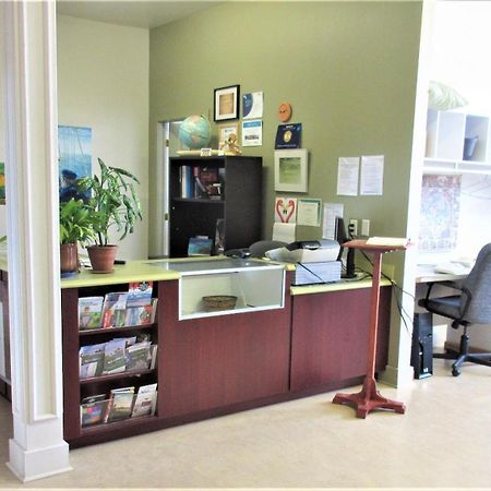 Auberge La Petite École de Forillon Gaspé Extérieur photo