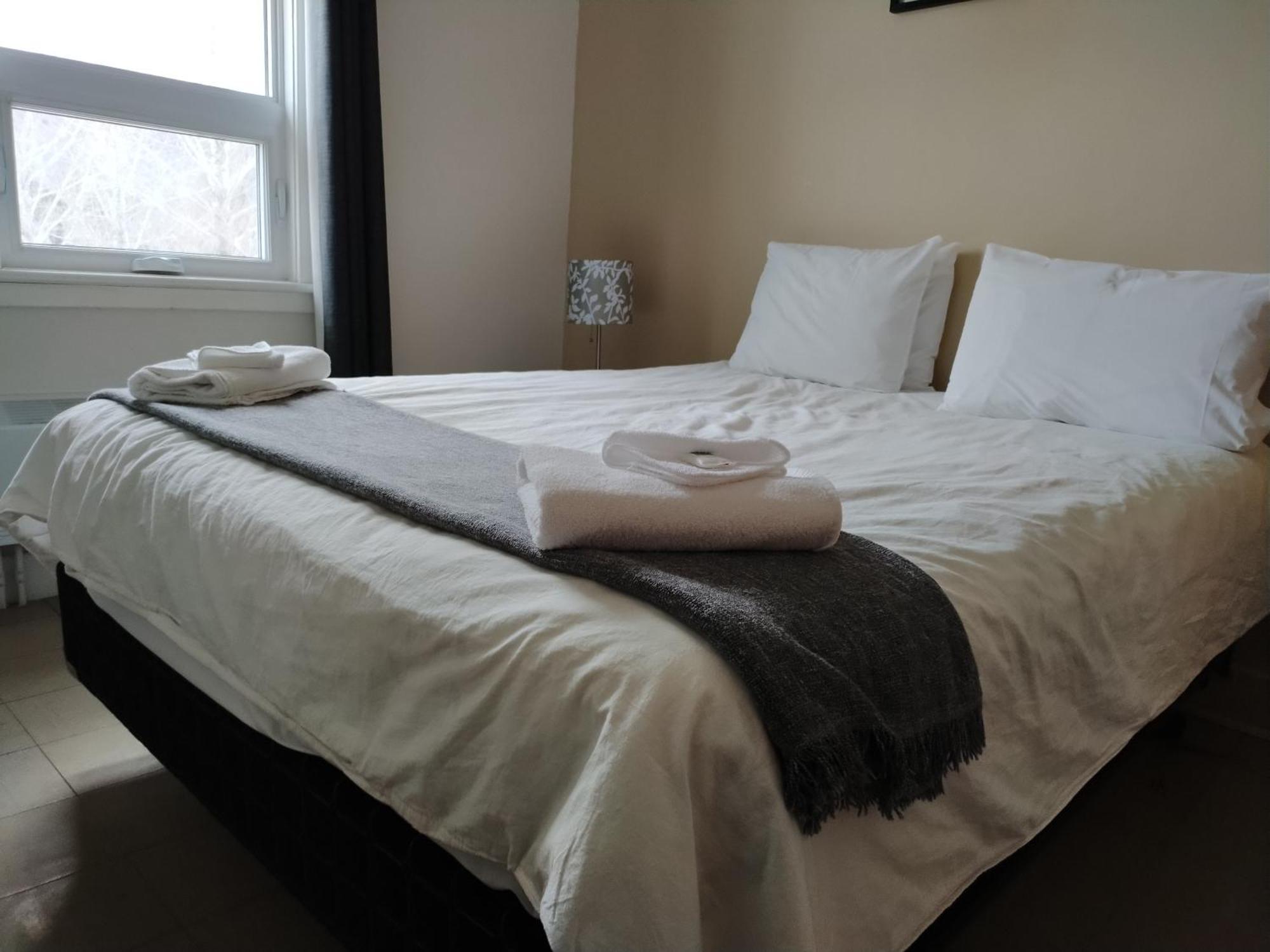 Auberge La Petite École de Forillon Gaspé Chambre photo