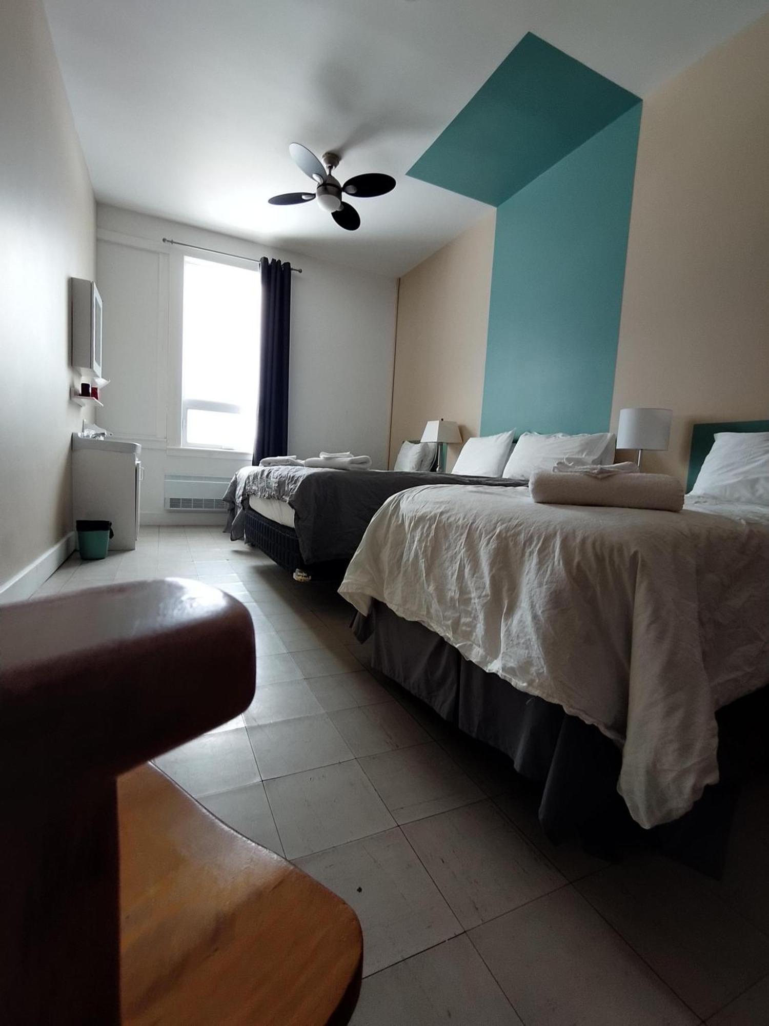 Auberge La Petite École de Forillon Gaspé Chambre photo