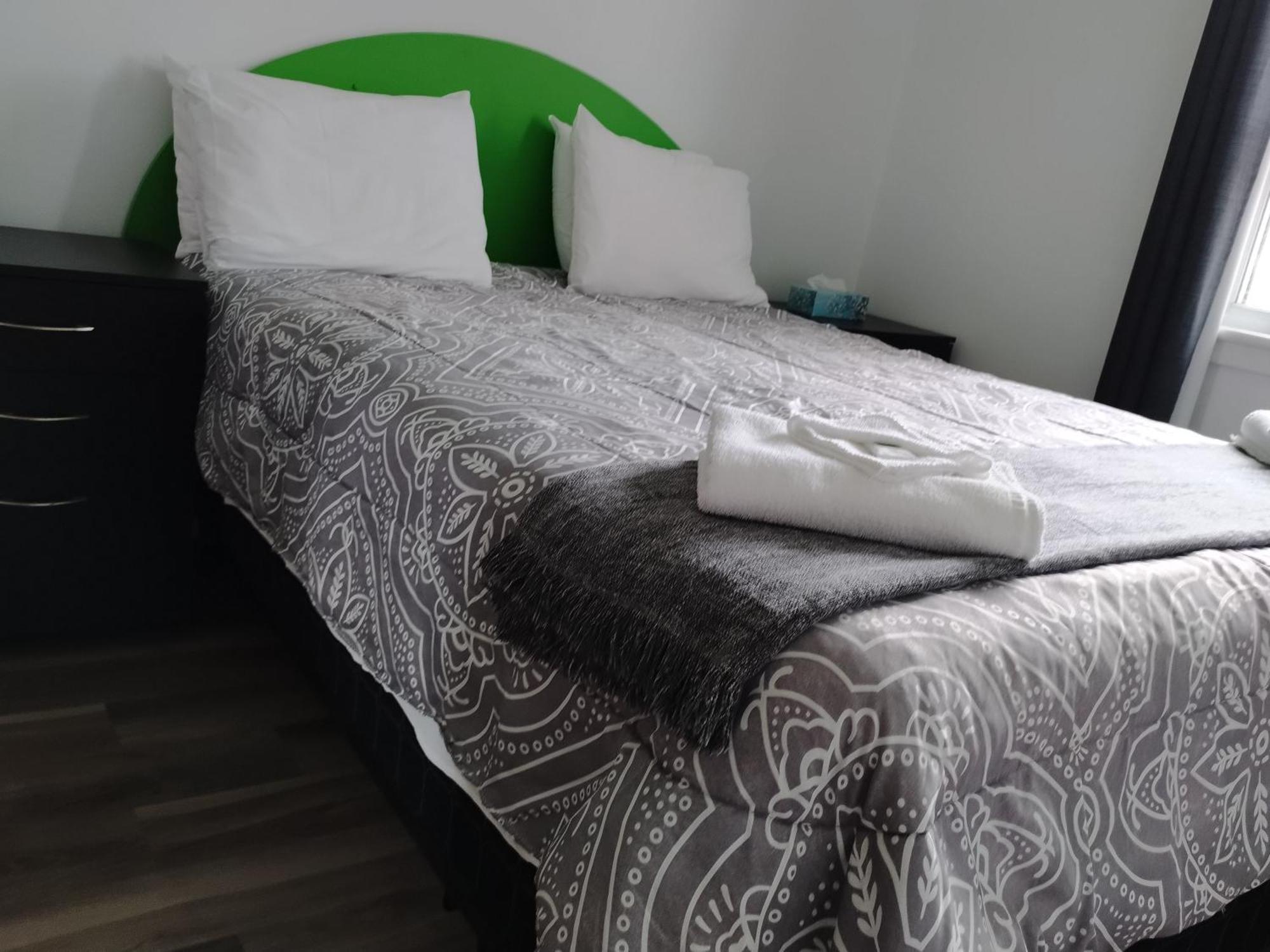 Auberge La Petite École de Forillon Gaspé Chambre photo