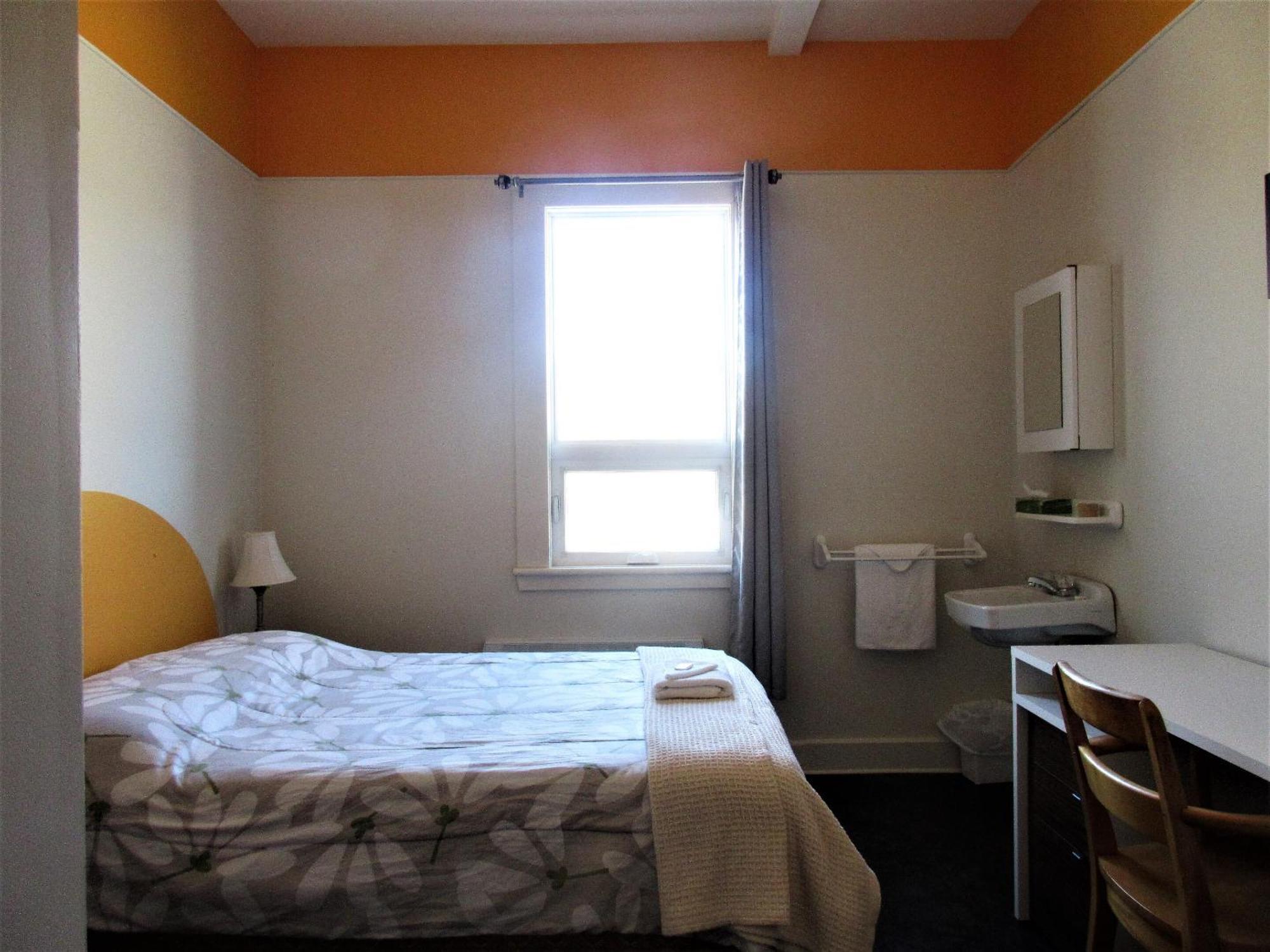 Auberge La Petite École de Forillon Gaspé Chambre photo