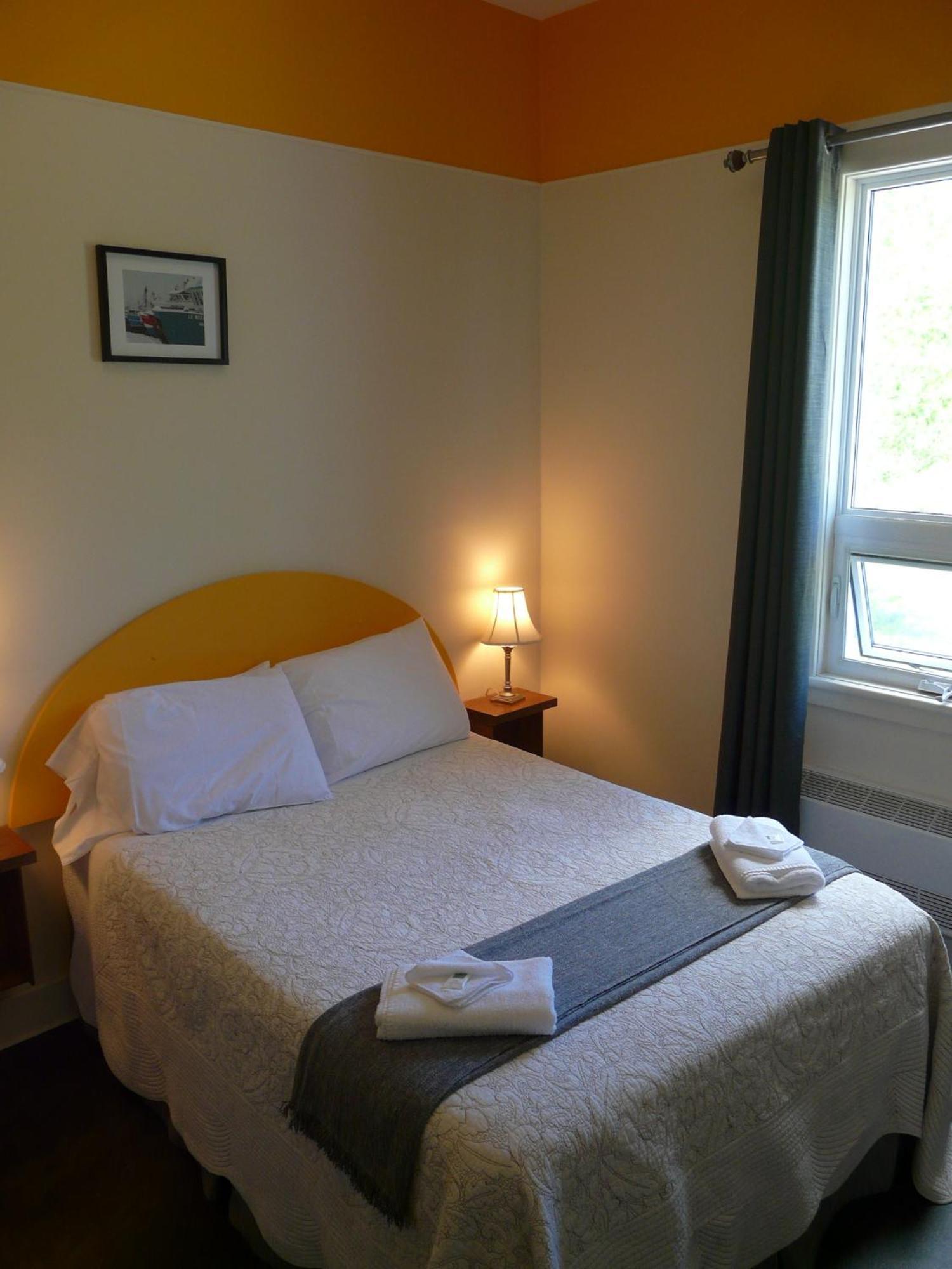 Auberge La Petite École de Forillon Gaspé Chambre photo
