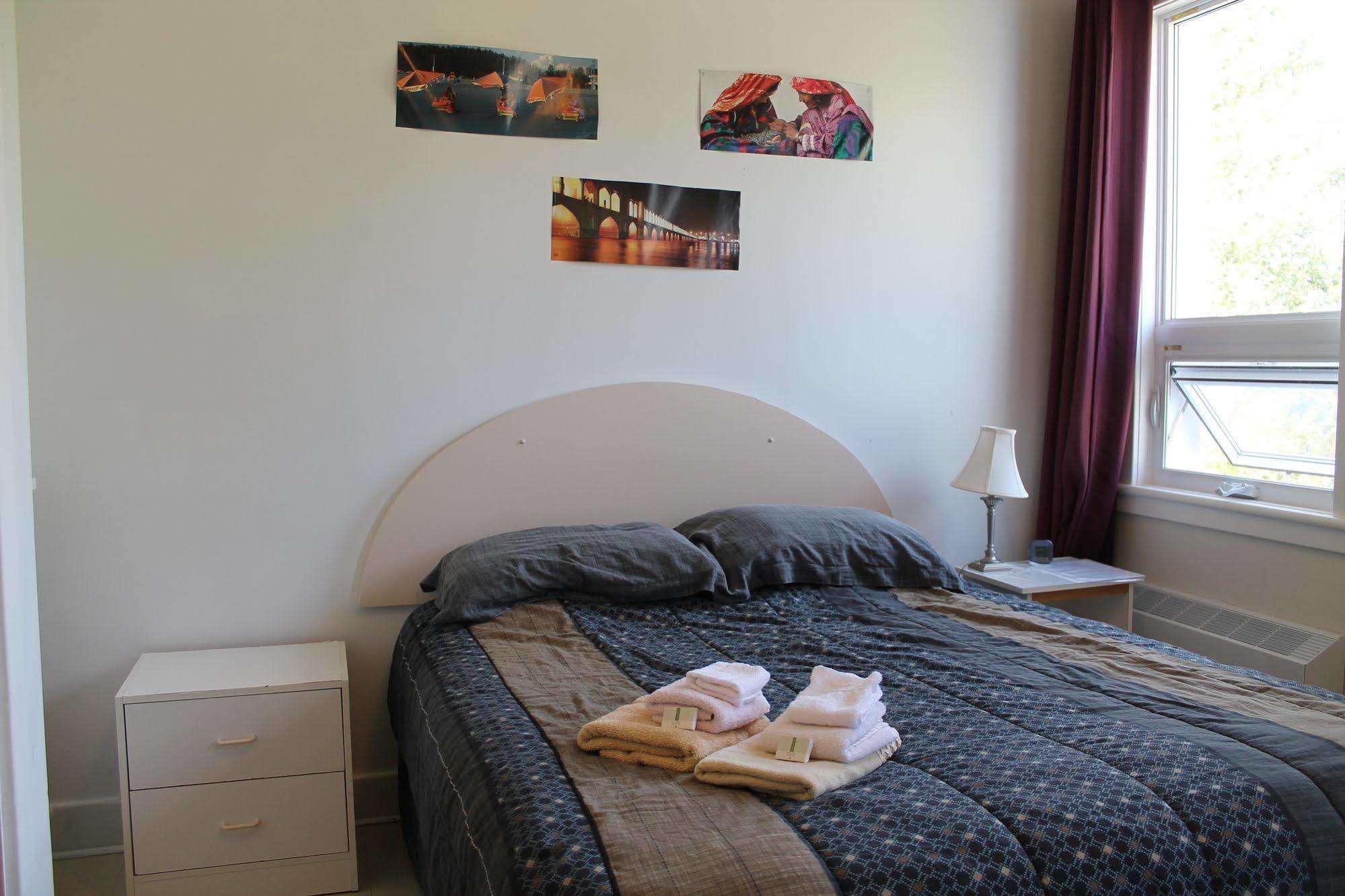 Auberge La Petite École de Forillon Gaspé Extérieur photo
